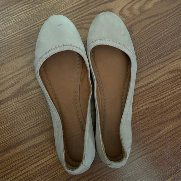 Frye Carson - Picture 4 of 6